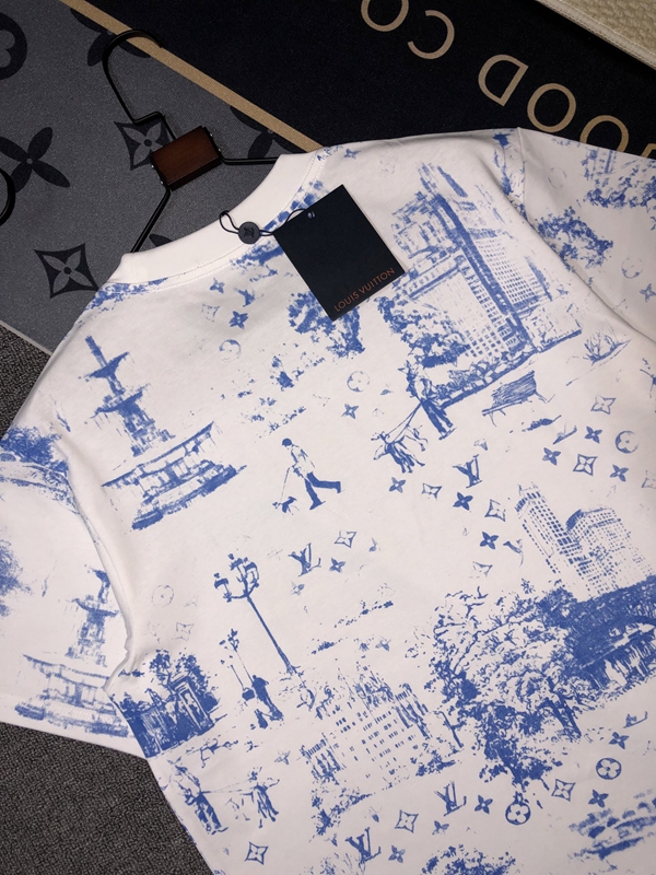 ブランドTシャツ着用イメージ